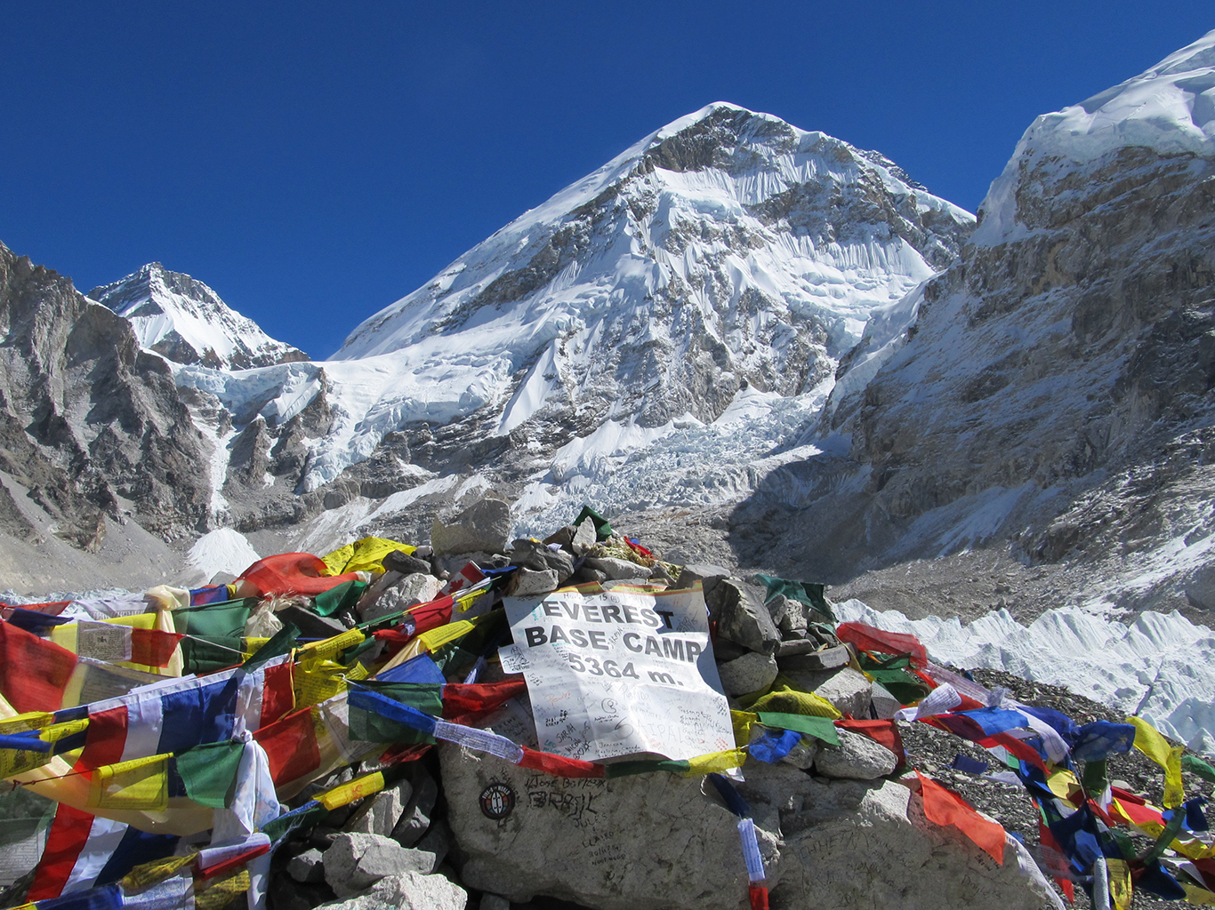 Základní tábor Hillaryho a Tenzinga, kteří jako první vylezli na Everest