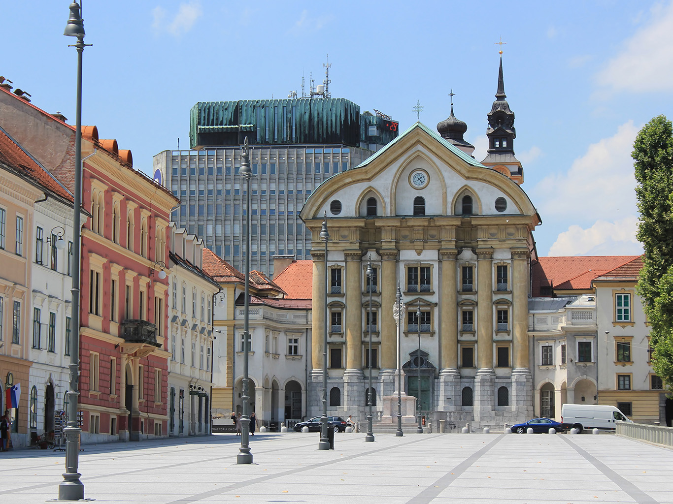 Kongresovému náměstí se přezdívá Hvězda