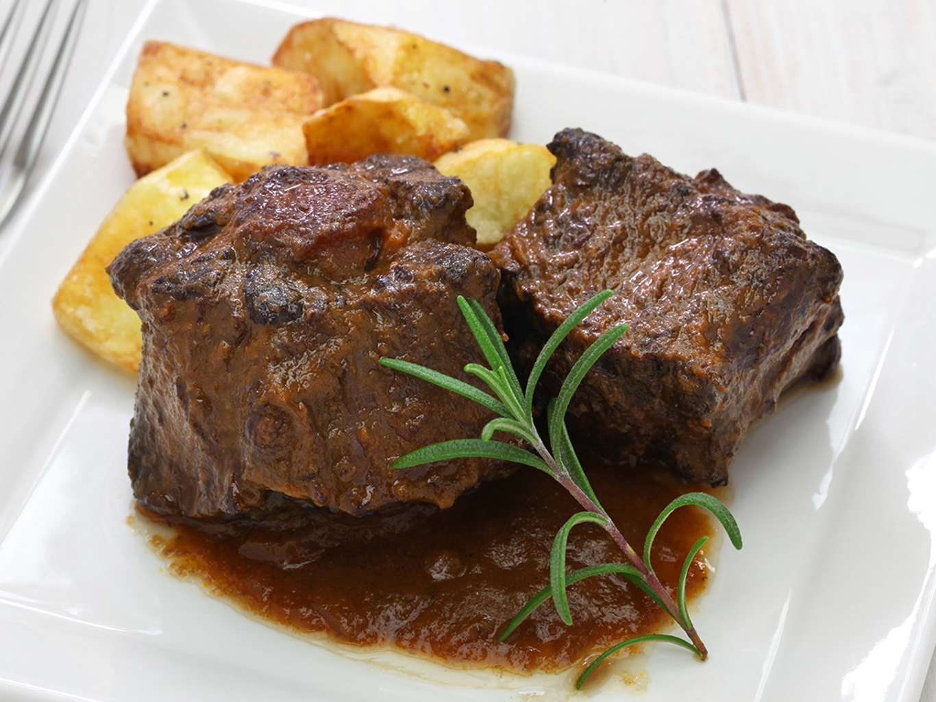 Rabo de toro je pokrm z býčího ocasu dušeného se zeleninou