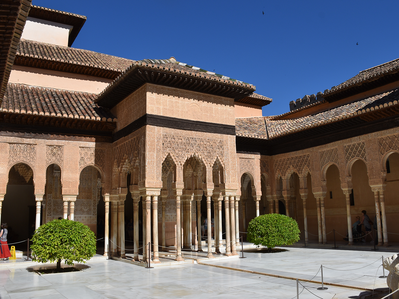 Alhambra svědčí o bohatství posledního nezávislého muslimského emirátu ve Španělsku