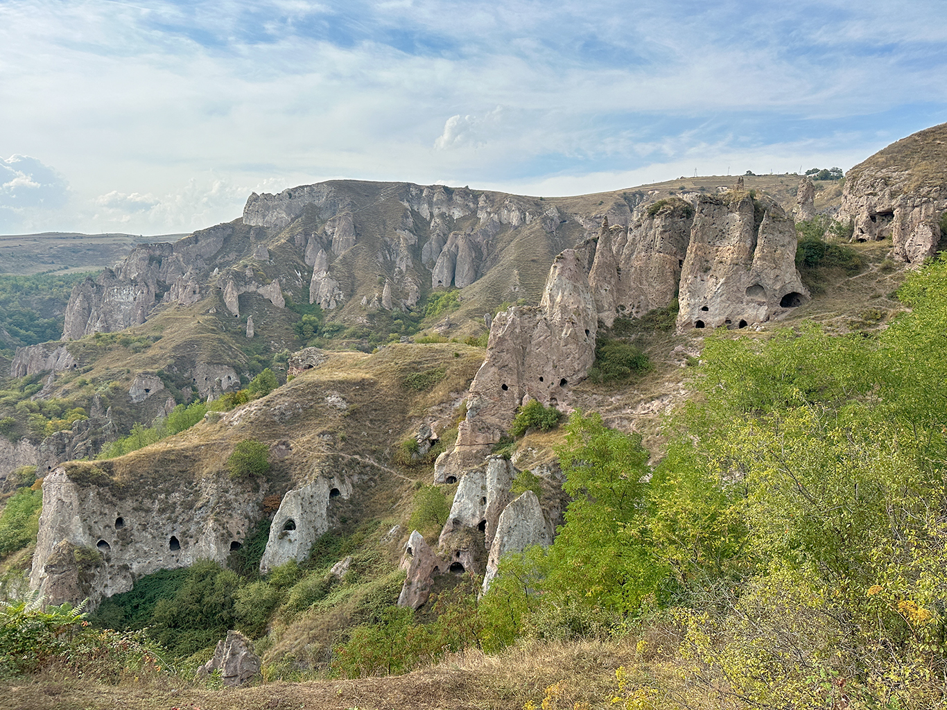 Vesnice Chndzoresk byla vytesána do skály již ve 13. století