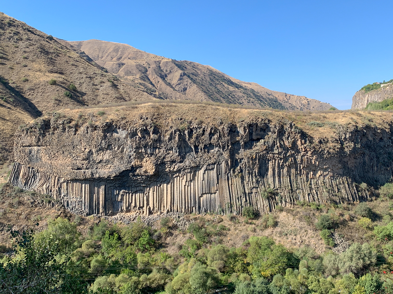 Oblast přírodní rezervace Chosrov je geologicky velice zajímavá