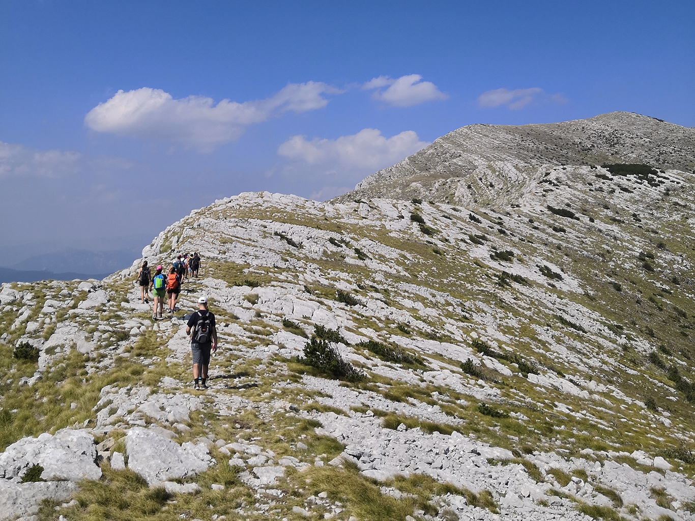 Kamenitá cesta k nejvyššímu chorvatskému vrcholu Sinjal