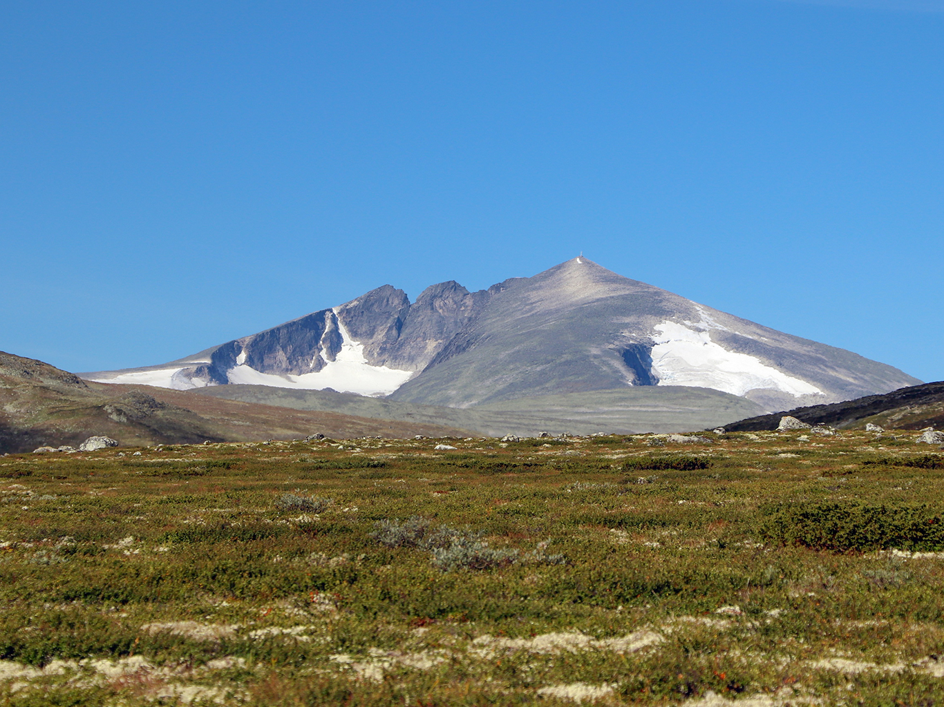 2 469 m vysoký Galdhøpiggen je nejvyšší horou Norska i celé Skandinávie