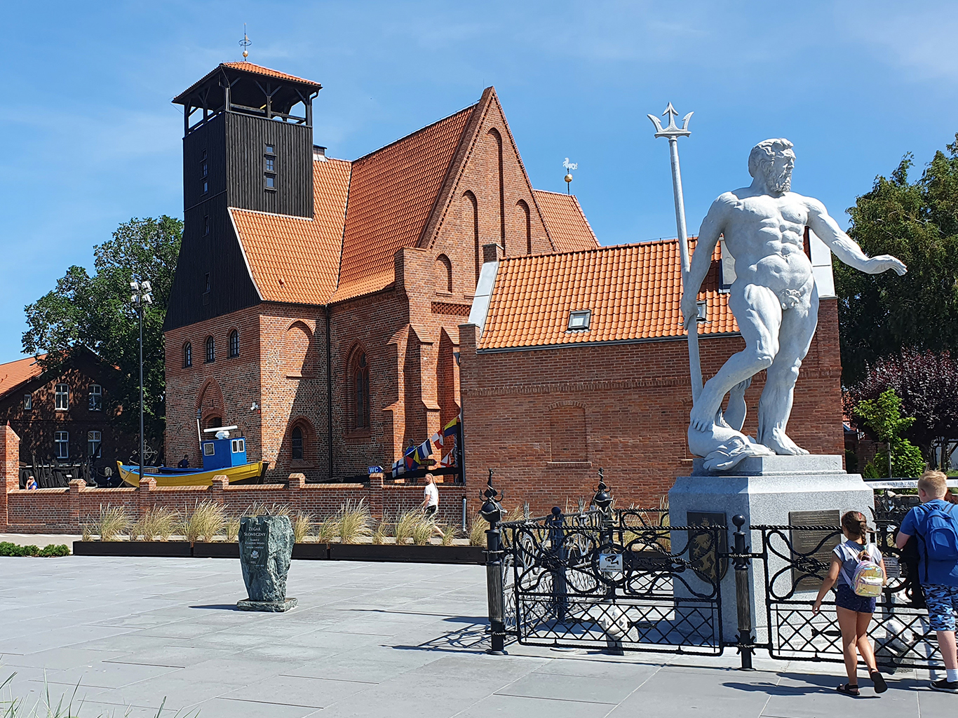 Socha Neptuna v přímořském městečku Hel je kopií italské verze v Bologni