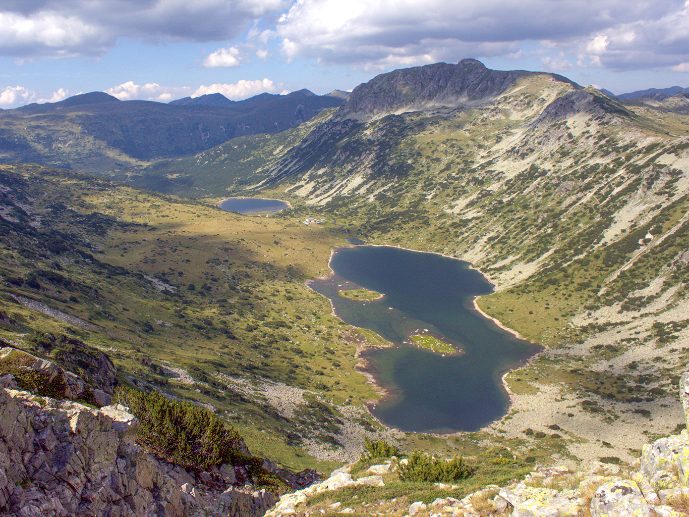 Rilská jezera leží v nadmořské výšce 2 100 až 2 500 m