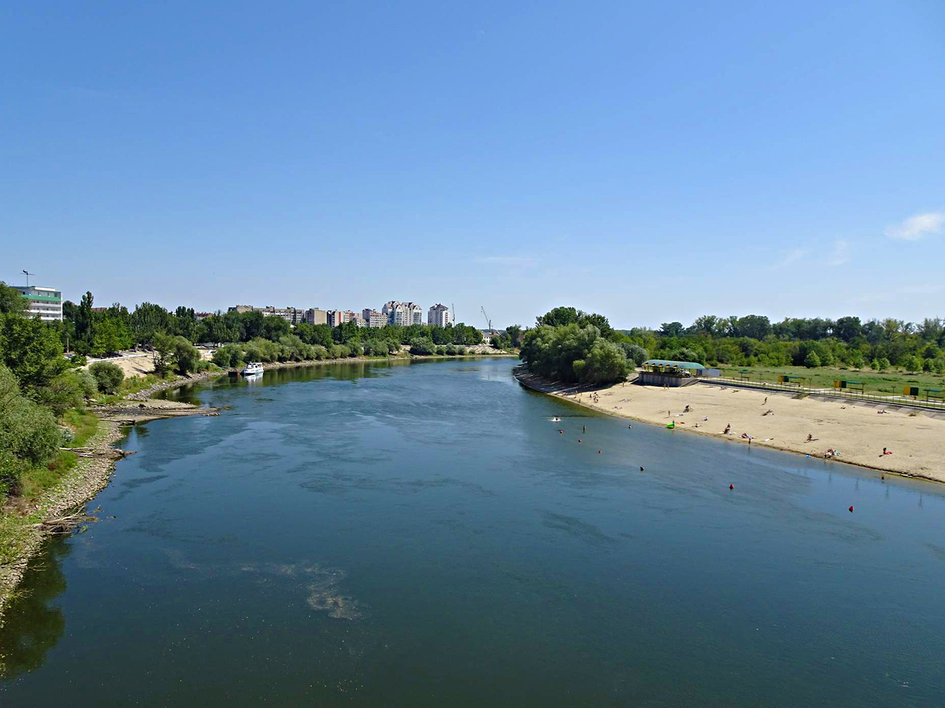 Majestátní řeka Dněstr po většinu toku odděluje separatistický region