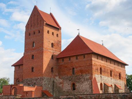 Ostrovní hrad Trakai byl založen v roce 1321