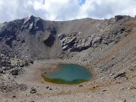 Laguna de la Caldera je největším ledovcovým jezerem v NP Sierra Nevada