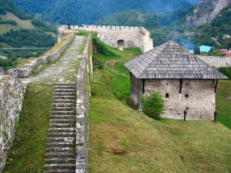 Pozůstatky nedobytné středověké pevnosti v Jajce