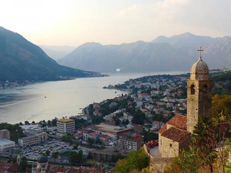 Starobylé město Kotor dalo název zálivu Boka Kotorska