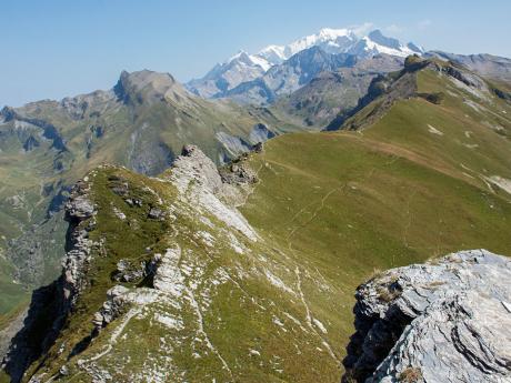 Z vrcholu Rocher du Vent dohlédneme i na Mont Blanc