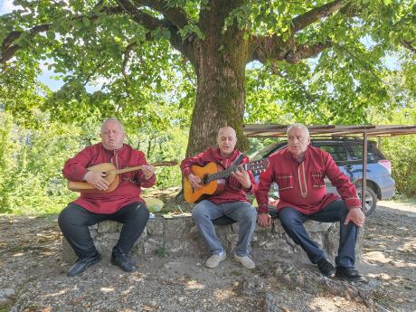 Důležitou součástí gruzínské identity je i tradiční hudba a folklór