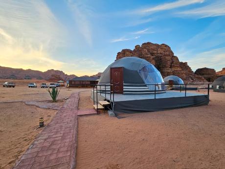 Nejeden kemp ve Wadi Rum připomíná Mars :-)