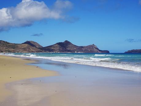 Jižní pobřeží ostrova Porto Santo lemuje dlouhá pláž se zlatým pískem