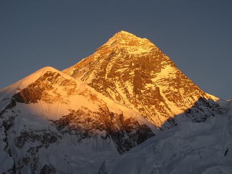 Západ slunce nad Mount Everestem