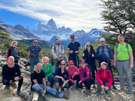 Skupinové foto pod vrcholem Cerro Chaltén