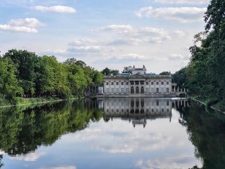 Oblíbeným místem odpočinku ve Varšavě je královský park Łazienki