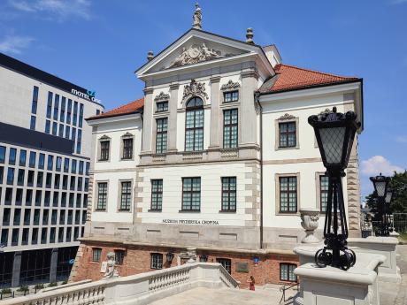 Budova muzea skladatele a virtuózního pianisty Fryderyka Chopina ve Varšavě