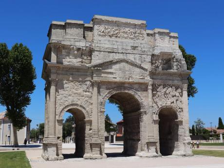 Vítězný oblouk v Orange byl vybudovaný Římany
