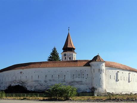 Gotický kostel v Prejmeru ze 13. století se pyšní účinným opevněním