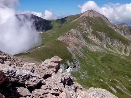 Pohoří Šar Planina, z kterého pochází pastevecké psí plemeno šarplaninec